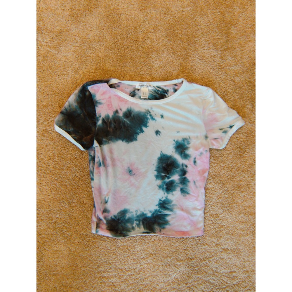 ✨Women’s Medium Tie- Dye Crop Top✨